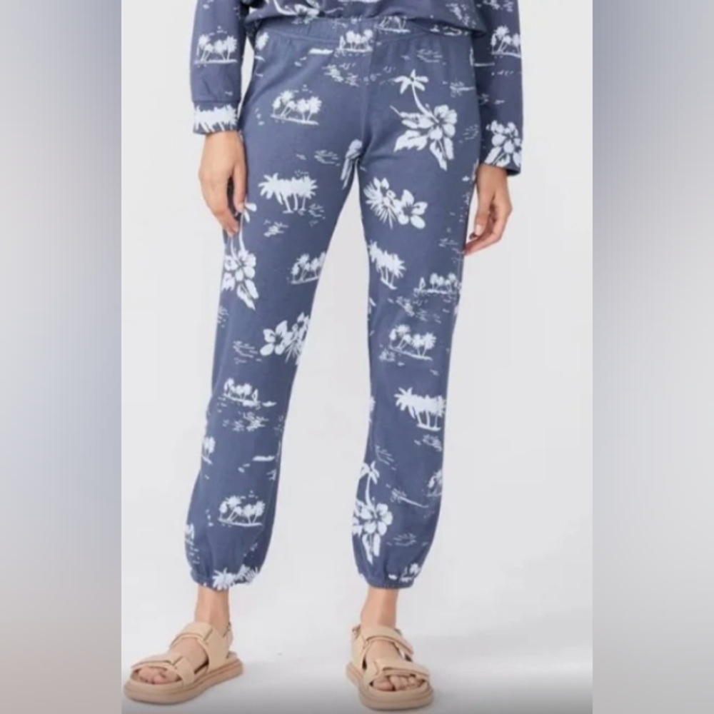 Monrow Hawaiian Print Lounge Pants